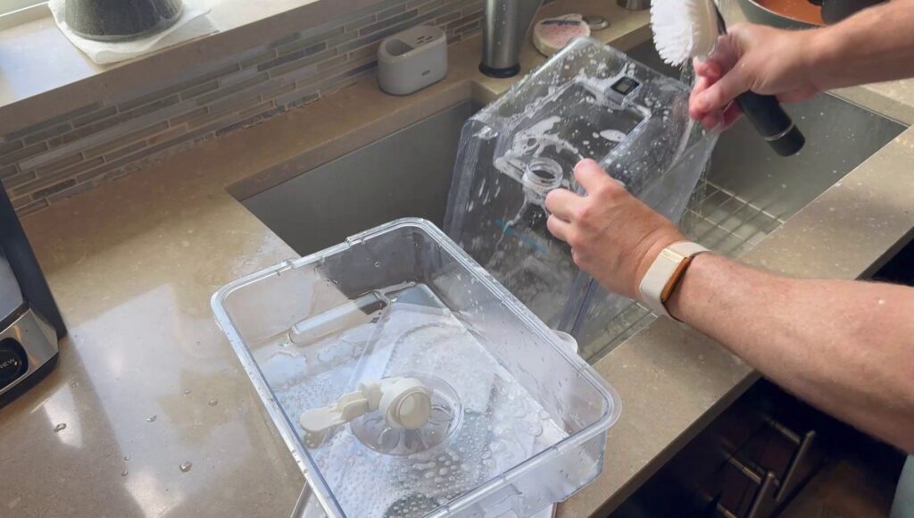 Epic Water Filters review - washing and cleaning dispenser