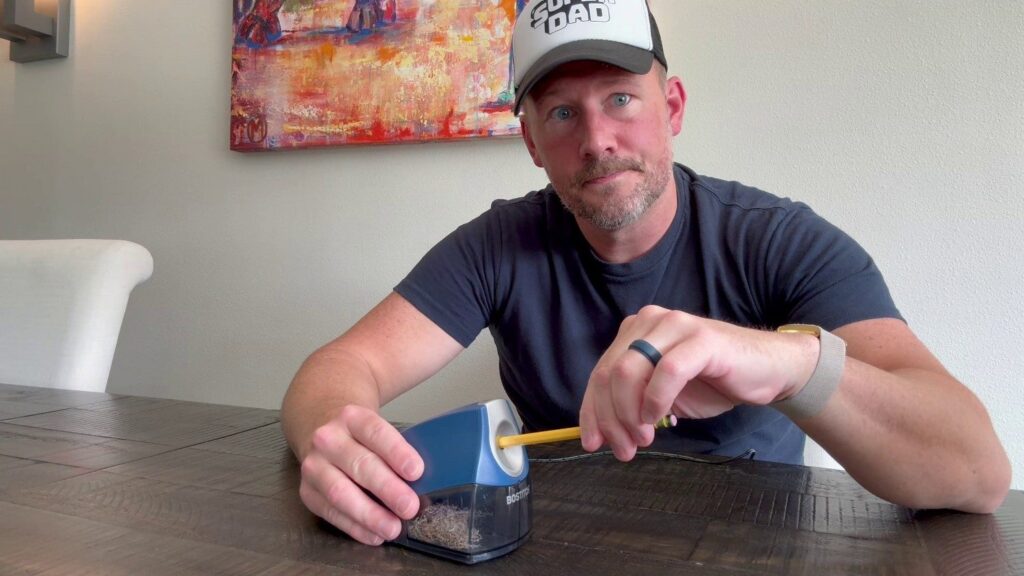Best electric pencil sharpener Bostitch sharpens quickly in a few seconds
