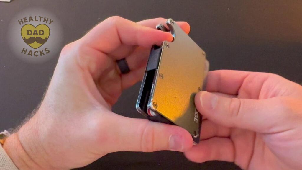 Ridge Wallet Review - thumb notch