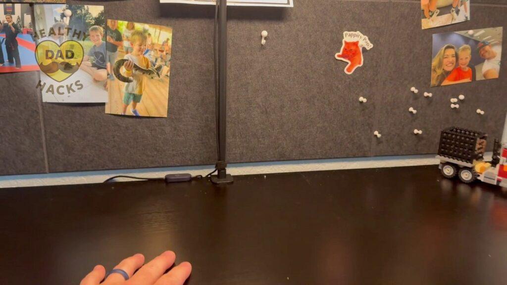 Airlonv LED Desk Lamp showing yellow temperature